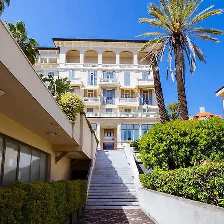 Elegant With Pool And Garage - Apartamento Bordighera